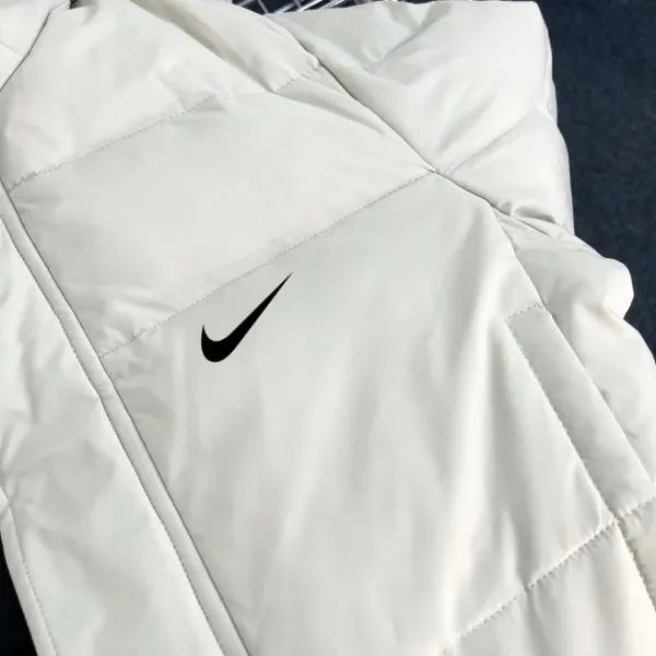 【NIKE  公式旗艦店】ナイキ ダウンジャケット ご好評に付き再入荷！ 241225