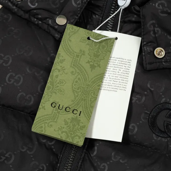 【GUCCI  公式旗艦店】グッチ   ダウンジャケット ご好評に付き再入荷！240927