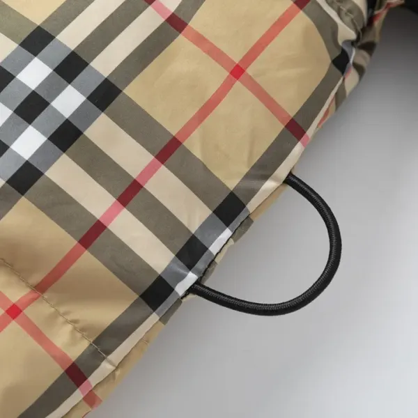 【BURBERRY  公式旗艦店】バーバリー   ダウンジャケット ご好評に付き再入荷！241226
