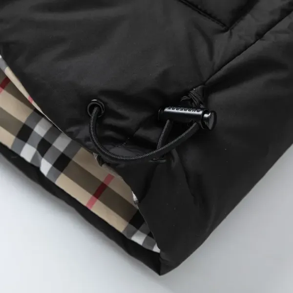 【BURBERRY  公式旗艦店】バーバリー   ダウンジャケット ご好評に付き再入荷！241226
