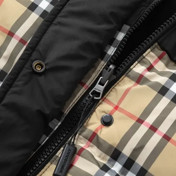 【BURBERRY  公式旗艦店】バーバリー   ダウンジャケット ご好評に付き再入荷！241226