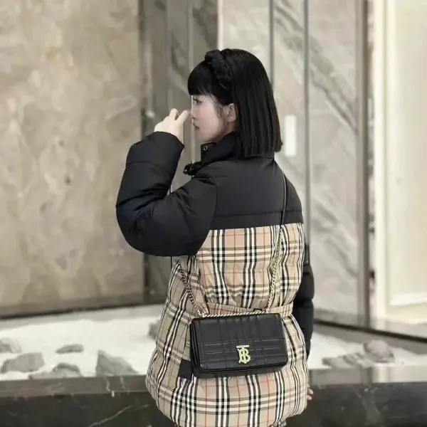 【BURBERRY  公式旗艦店】バーバリー   ダウンジャケット ご好評に付き再入荷！241226