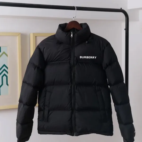 【BURBERRY 公式旗艦店】バーバリー ダウンジャケット ご好評に付き再入荷!241226 【BURBERRY 公式旗艦店】バーバリー ダウンジャケット ご好評に付き再入荷!241226