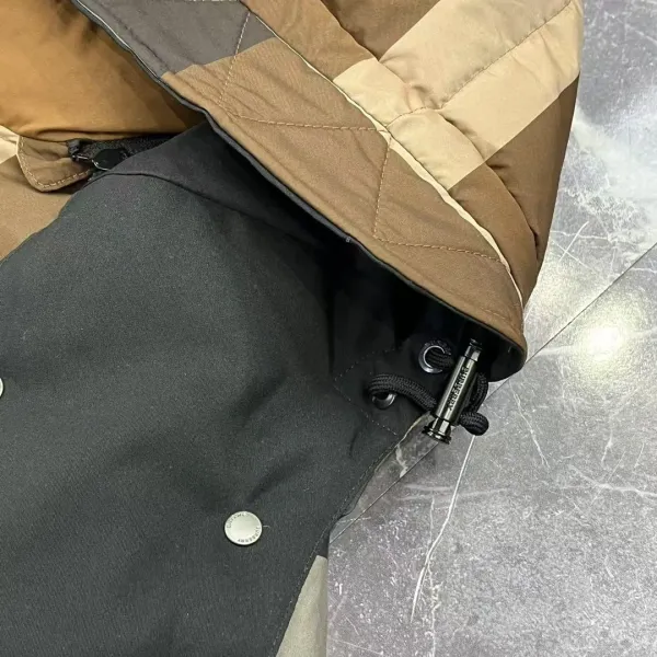 【BURBERRY  公式旗艦店】バーバリー  ダウンジャケット ご好評に付き再入荷！241226
