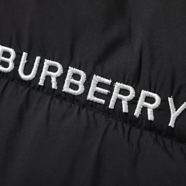 【BURBERRY  公式旗艦店】バーバリー   ダウンジャケット ご好評に付き再入荷！241102