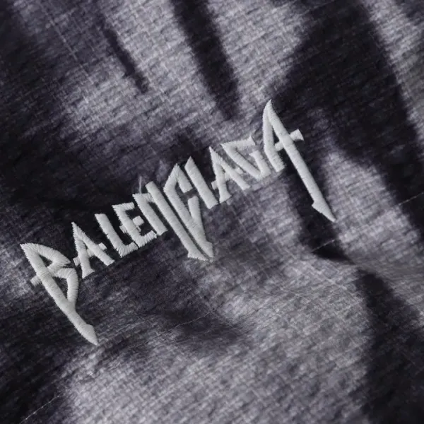 【BALENCIAGA   公式旗艦店】バレンシアガ   ダウンジャケット ご好評に付き再入荷！ 241214