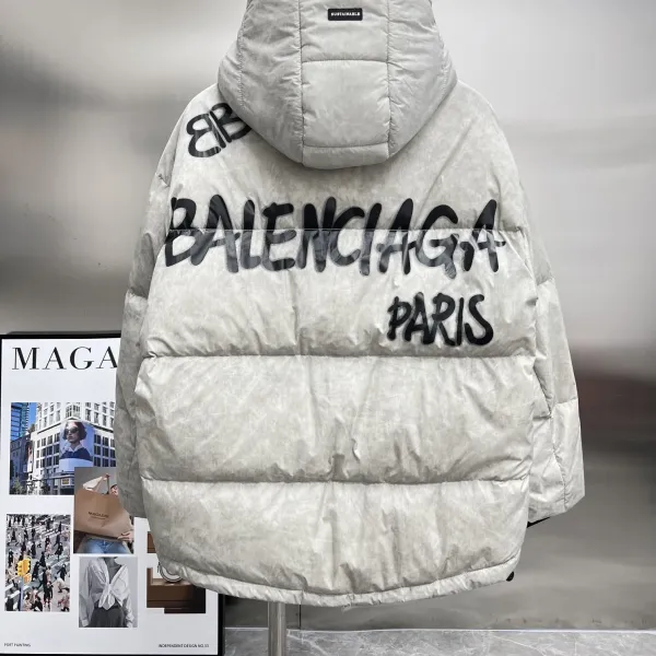 【BALENCIAGA   公式旗艦店】バレンシアガ   ダウンジャケット ご好評に付き再入荷！  241205