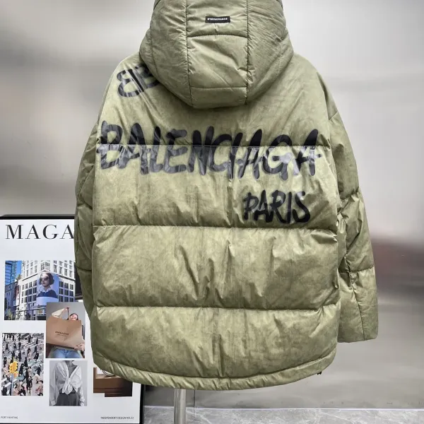【BALENCIAGA   公式旗艦店】バレンシアガ   ダウンジャケット ご好評に付き再入荷！  241205