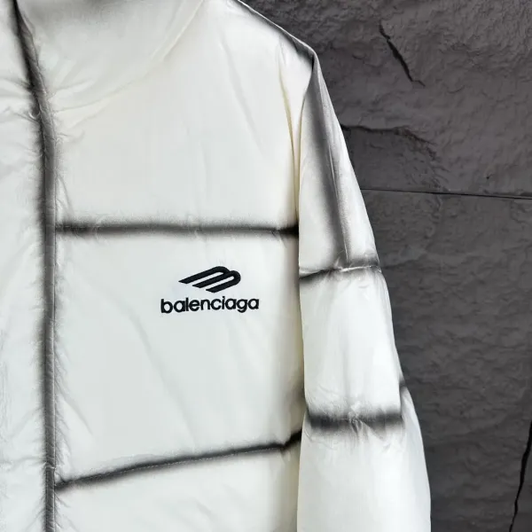【BALENCIAGA   公式旗艦店】バレンシアガ   ダウンジャケット ご好評に付き再入荷！  241205