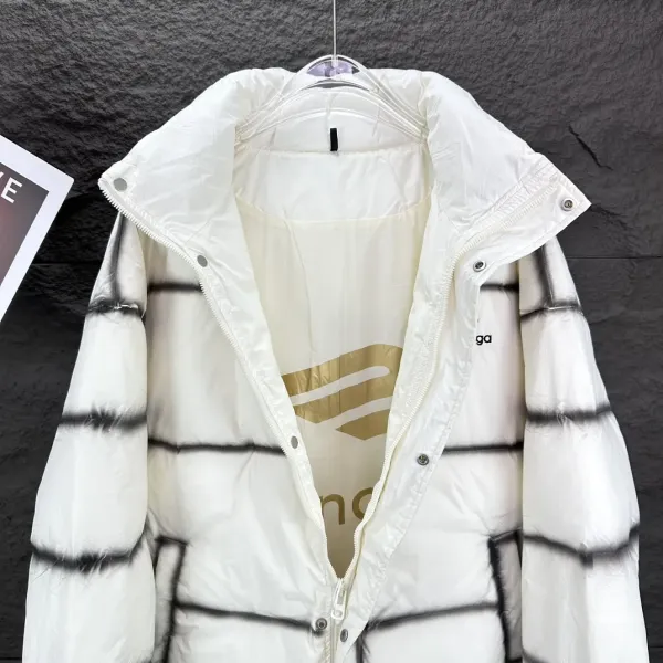 【BALENCIAGA   公式旗艦店】バレンシアガ   ダウンジャケット ご好評に付き再入荷！  241205