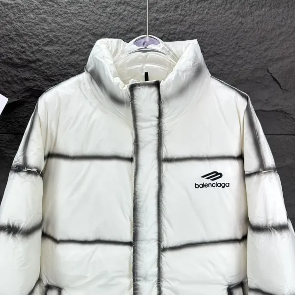 【BALENCIAGA   公式旗艦店】バレンシアガ   ダウンジャケット ご好評に付き再入荷！  241205