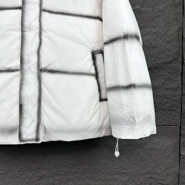 【BALENCIAGA   公式旗艦店】バレンシアガ   ダウンジャケット ご好評に付き再入荷！  241205