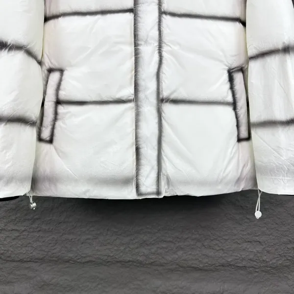 【BALENCIAGA   公式旗艦店】バレンシアガ   ダウンジャケット ご好評に付き再入荷！  241205