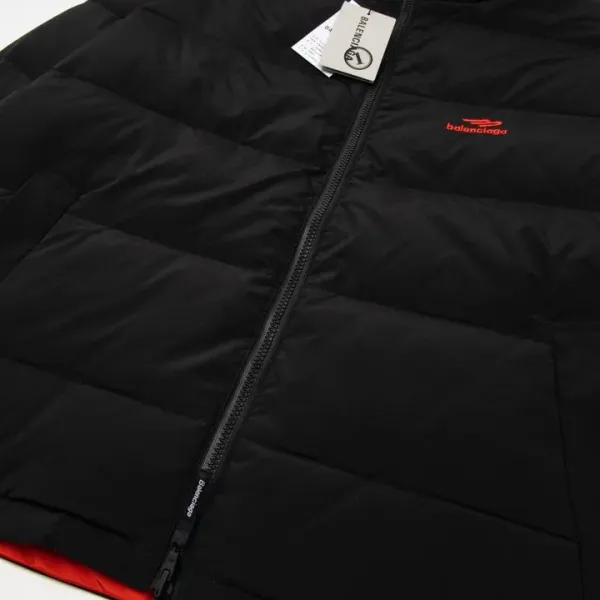 【BALENCIAGA  公式旗艦店】バレンシアガ  リバーシブル  ダウンジャケット ご好評に付き再入荷！241024