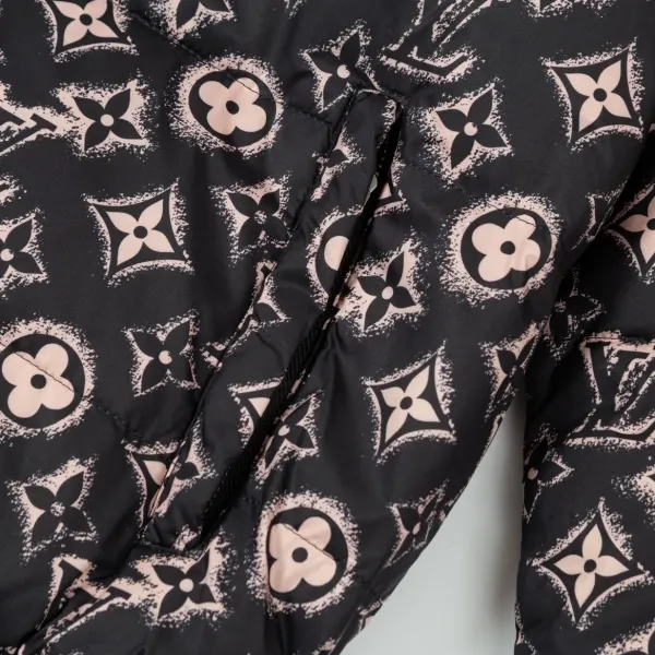LV 【LOUIS VUITTON 公式旗艦店】ルイヴィトン ダウンジャケット ご好評に付き再入荷！240927