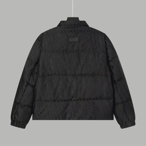 【DIOR  公式旗艦店】ディオール  ダウンジャケット ご好評に付き再入荷！ 241112
