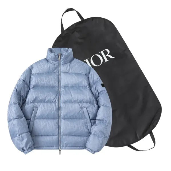 【DIOR  公式旗艦店】ディオール  ダウンジャケット ご好評に付き再入荷！ 241112