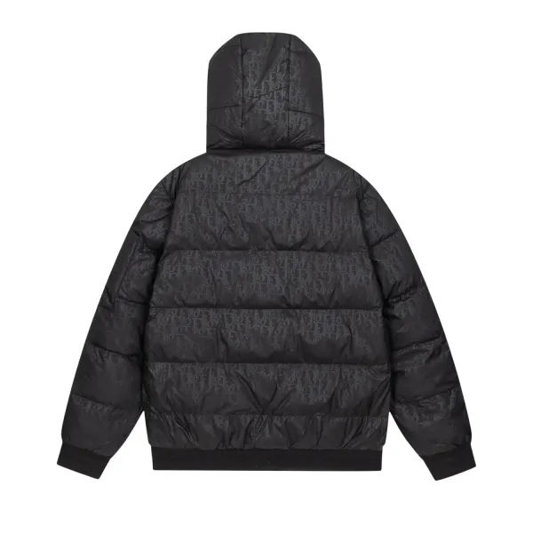 【DIOR  公式旗艦店】ディオール  ダウンジャケット ご好評に付き再入荷！ 241112