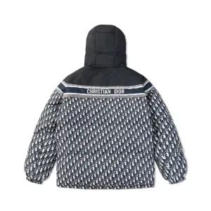 【DIOR  公式旗艦店】ディオール  ダウンジャケット ご好評に付き再入荷！241022