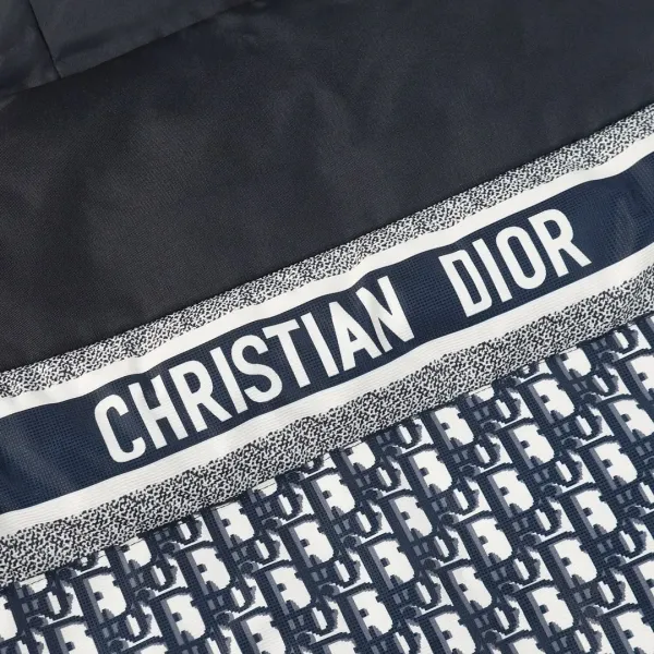 【DIOR  公式旗艦店】ディオール  ダウンジャケット ご好評に付き再入荷！241022