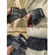 【PRADA  公式旗艦店】プラダ  ダウンジャケット好評に付き再入荷！241227
