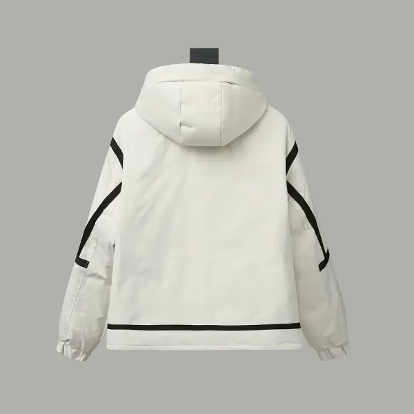 【PRADA  公式旗艦店】プラダ  ダウンジャケット 好評に付き再入荷！ 241102