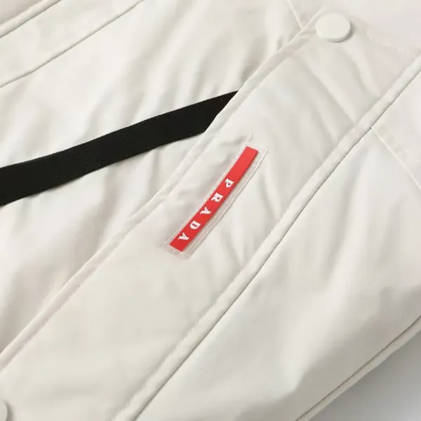 【PRADA  公式旗艦店】プラダ  ダウンジャケット 好評に付き再入荷！ 241102