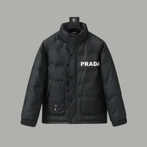 【PRADA  公式旗艦店】プラダ  ダウンジャケット 好評に付き再入荷！ 241102