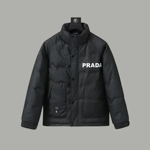 【PRADA  公式旗艦店】プラダ  ダウンジャケット 好評に付き再入荷！ 241102
