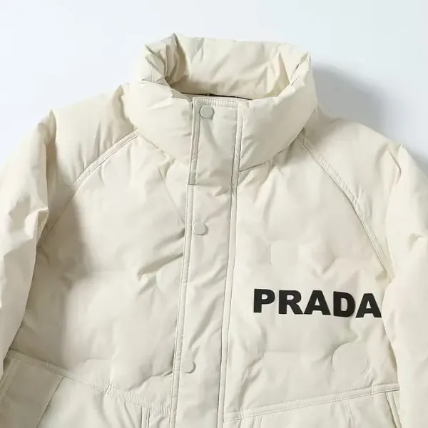 【PRADA  公式旗艦店】プラダ  ダウンジャケット 好評に付き再入荷！ 241102