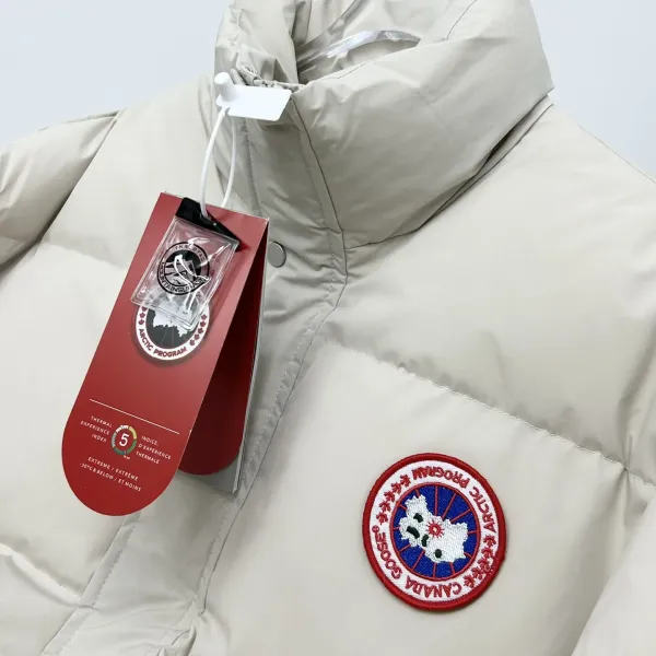 【Canada Goose  公式旗艦店】 カナダグース  ダウンジャケット ご好評に付き再入荷！241227