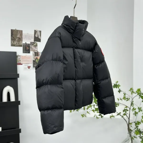 【Canada Goose  公式旗艦店】 カナダグース  ダウンジャケット ご好評に付き再入荷！241227