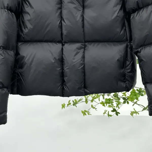 【Canada Goose  公式旗艦店】 カナダグース  ダウンジャケット ご好評に付き再入荷！241227