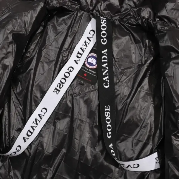 【Canada Goose  公式旗艦店】 カナダグース  ダウンジャケット ご好評に付き再入荷！241227