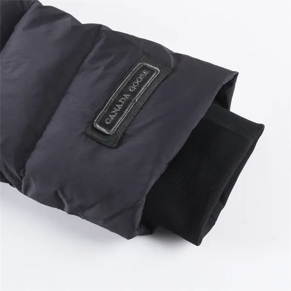 【Canada Goose  公式旗艦店】 カナダグース  ダウンジャケット ご好評に付き再入荷！241024