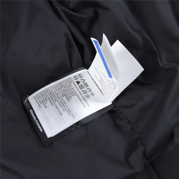 【Canada Goose  公式旗艦店】 カナダグース  ダウンジャケット ご好評に付き再入荷！241024