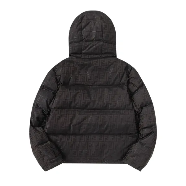 FENDI（フェンディ） ダウンジャケット  241112