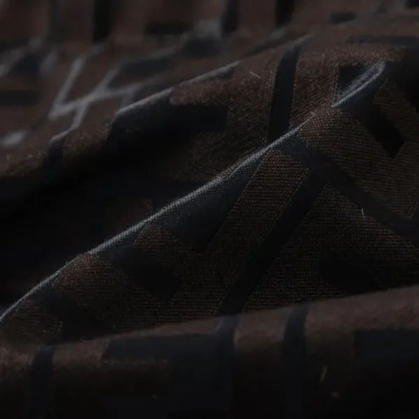 FENDI（フェンディ） ダウンジャケット  241112