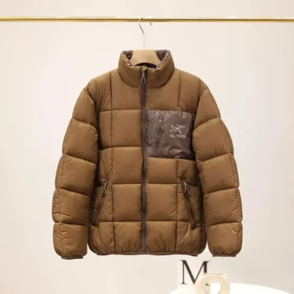 【ARCTERYX   公式旗艦店】 アークテリクス  ダウンジャケット ご好評に付き再入荷！  241228
