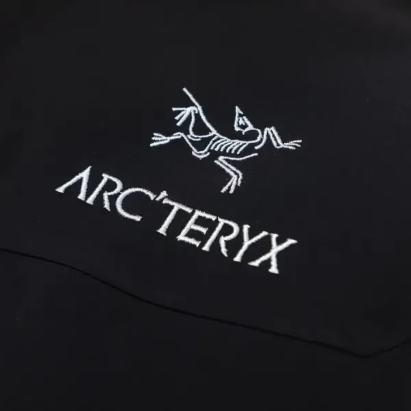 【ARCTERYX   公式旗艦店】 アークテリクス  ダウンジャケット ご好評に付き再入荷！  241205