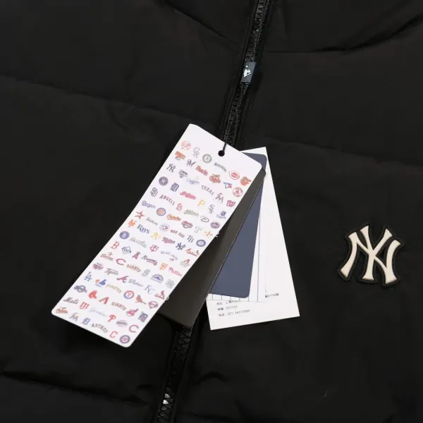 New York Yankees NY 【MLB  公式旗艦店】ヤンキース  ダウンジャケット好評に付き再入荷！241227