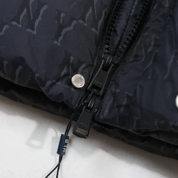 New York Yankees NY 【MLB  公式旗艦店】ヤンキース  ダウンジャケット好評に付き再入荷！241227