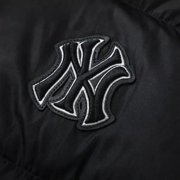 New York Yankees NY 【MLB  公式旗艦店】ヤンキース  ダウンジャケット好評に付き再入荷！241227