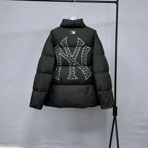 New York Yankees NY 【MLB  公式旗艦店】ヤンキース  ダウンジャケット好評に付き再入荷！241227