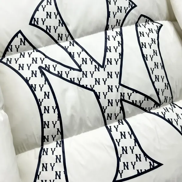 New York Yankees NY 【MLB  公式旗艦店】ヤンキース  ダウンジャケット好評に付き再入荷！241227