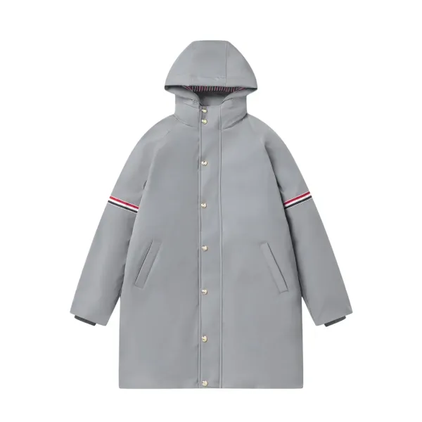 【ThomBrowne  公式旗艦店】トムブラウン  ダウンジャケット ご好評に付き再入荷！241228