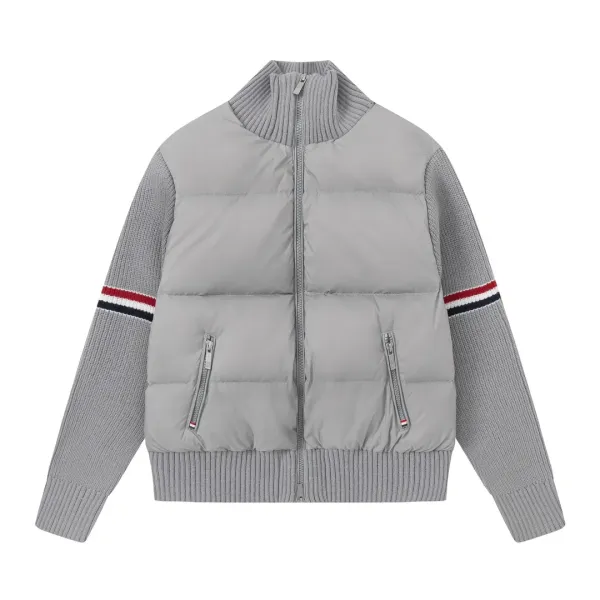 【ThomBrowne  公式旗艦店】トムブラウン  ダウンジャケット ご好評に付き再入荷！241228