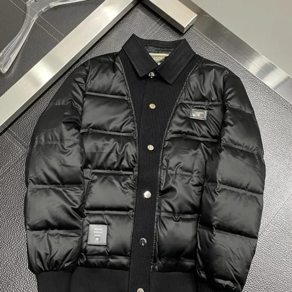 【ThomBrowne   公式旗艦店】トムブラウン  ダウンジャケット ご好評に付き再入荷！241228