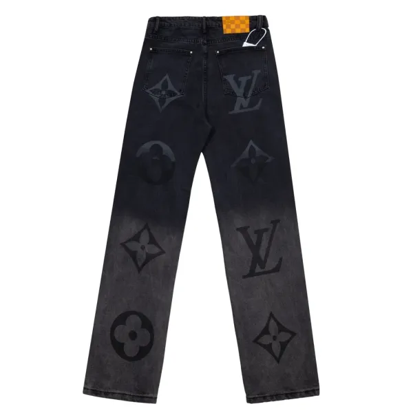 LV【LOUIS VUITTON   公式旗艦店】 ルイヴィトン  ジーパン  ご好評に付き再入荷！ 241218