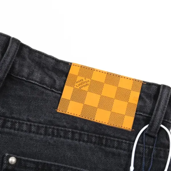 LV【LOUIS VUITTON   公式旗艦店】 ルイヴィトン  ジーパン  ご好評に付き再入荷！ 241218